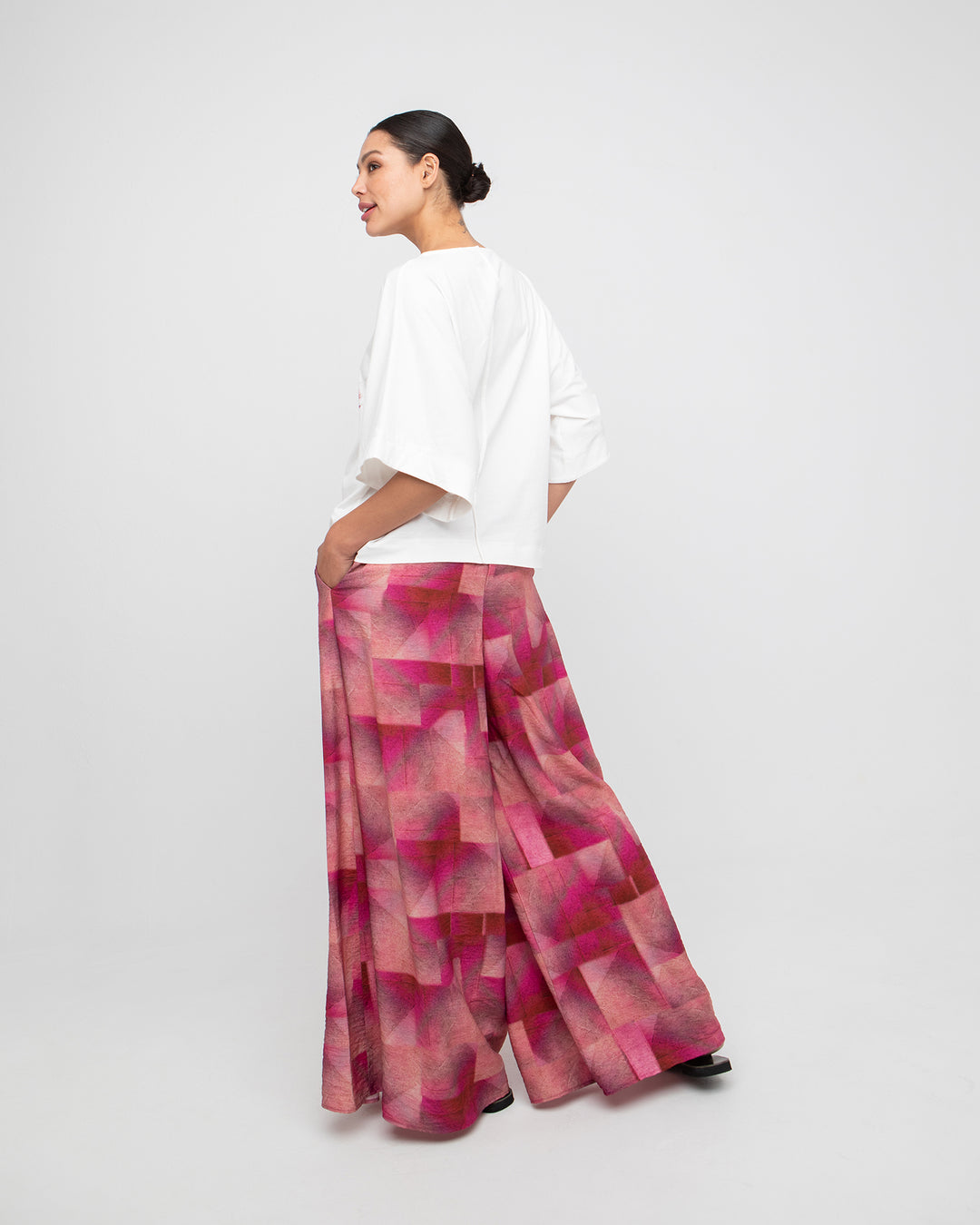 Ozai N Ku Koreli Tee, White