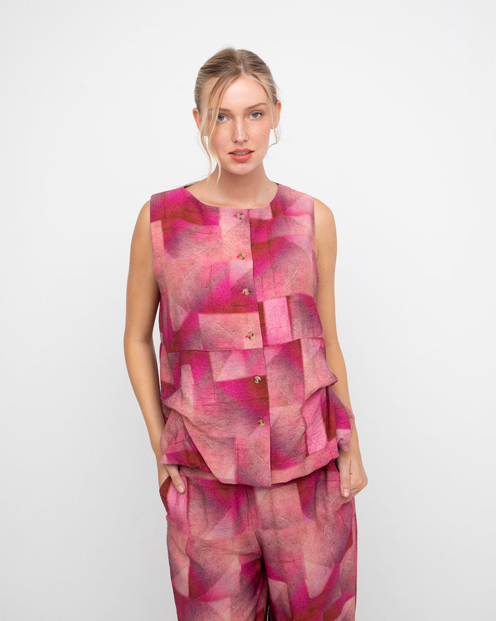 Ozai N Ku Feinos Button Tank, Geo Pink