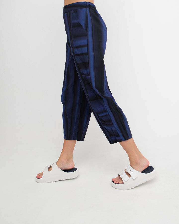 Ozai N Ku Melan Capris, Blue/Black