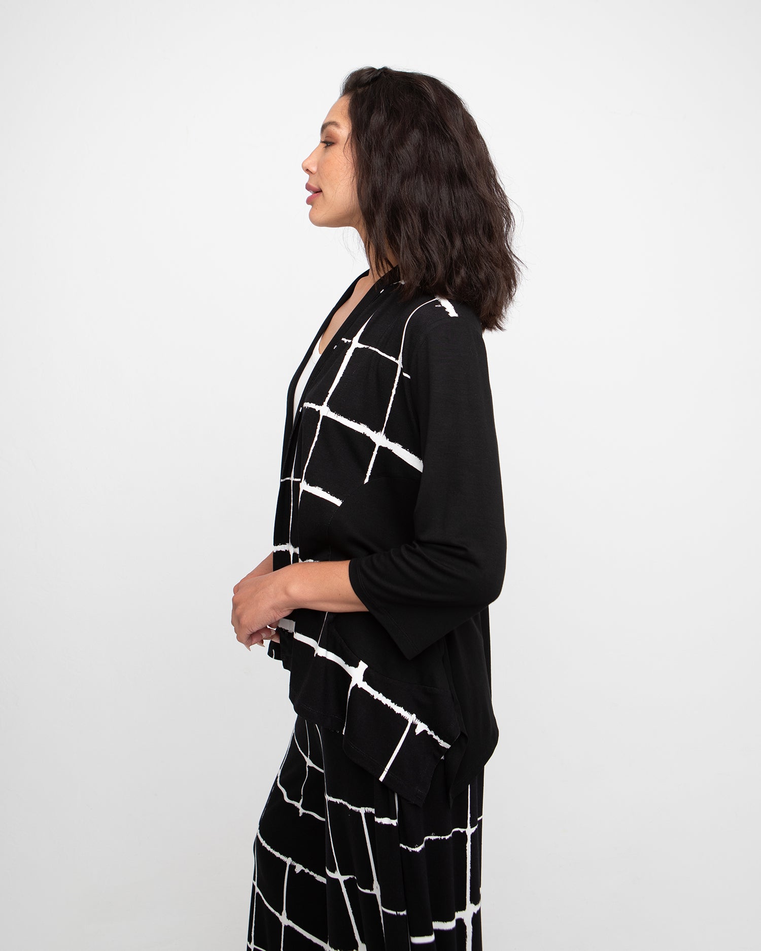 Ozai N Ku Kora Cardigan, Mono – Alembika U.S.
