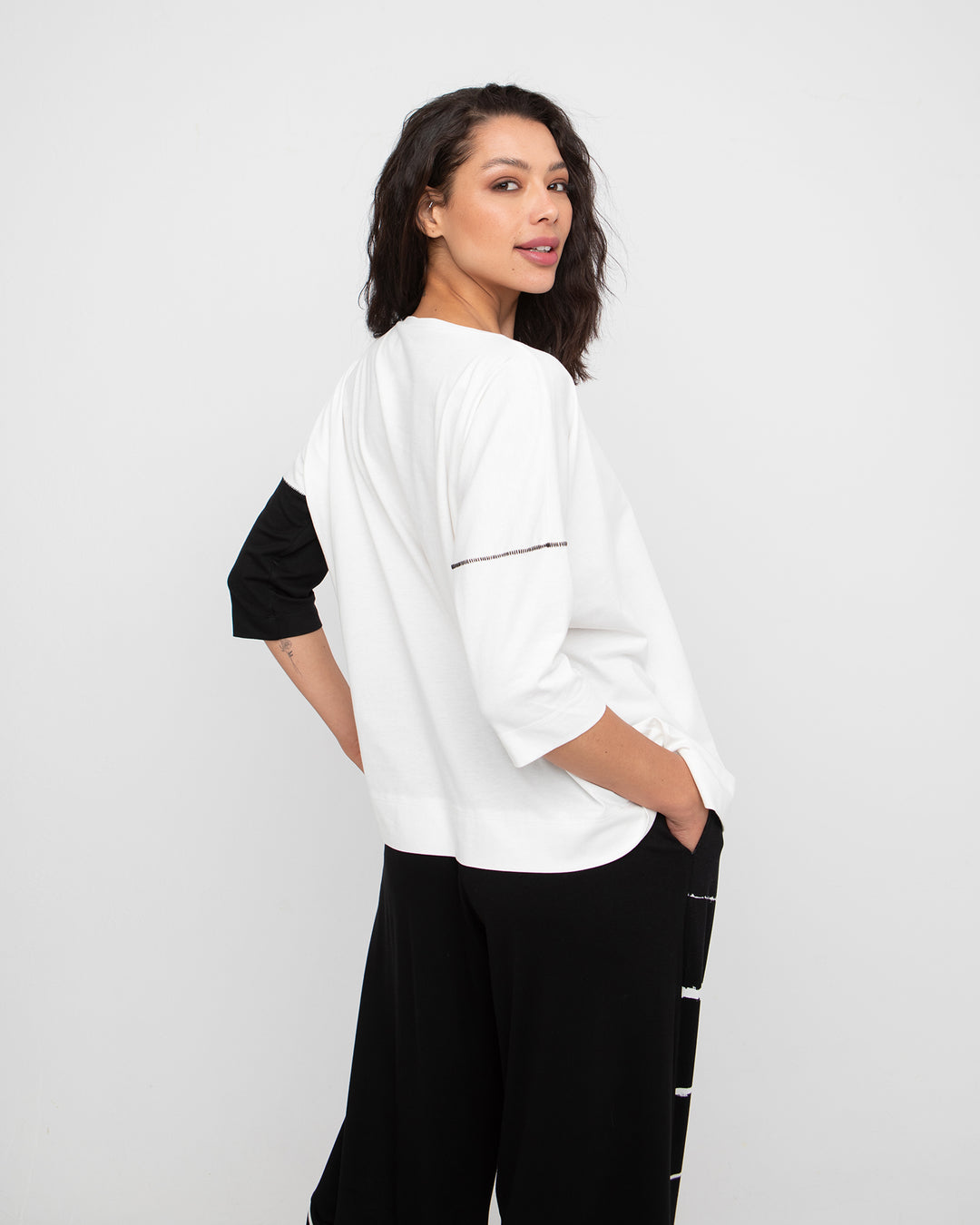 Ozai N Ku Ragis Tee, Off White