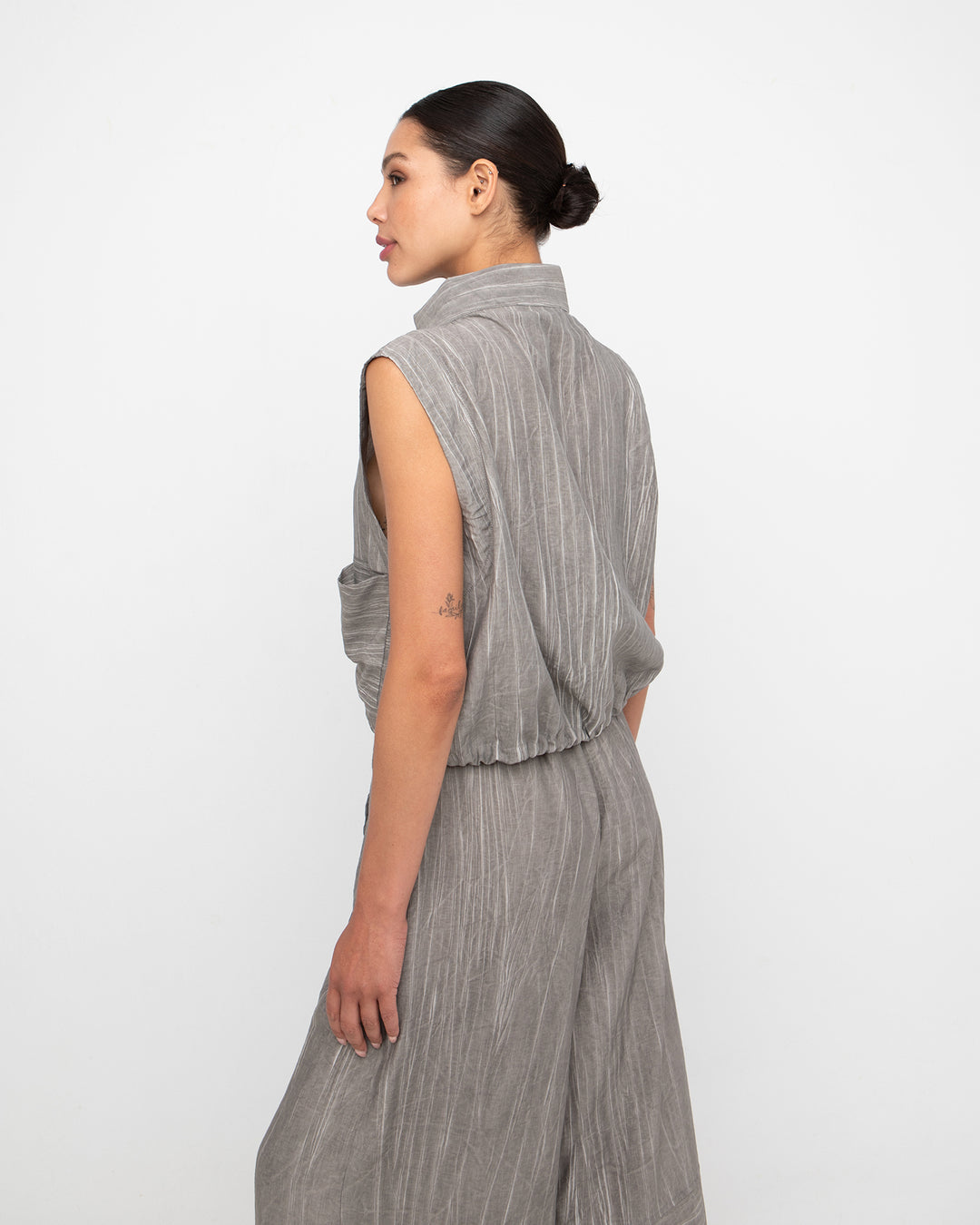 Ozai N Ku Oran Vest, Taupe