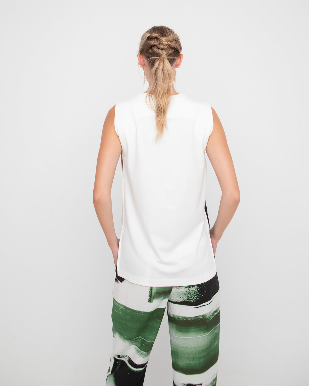 Ozai N Ku Nome Tank, White