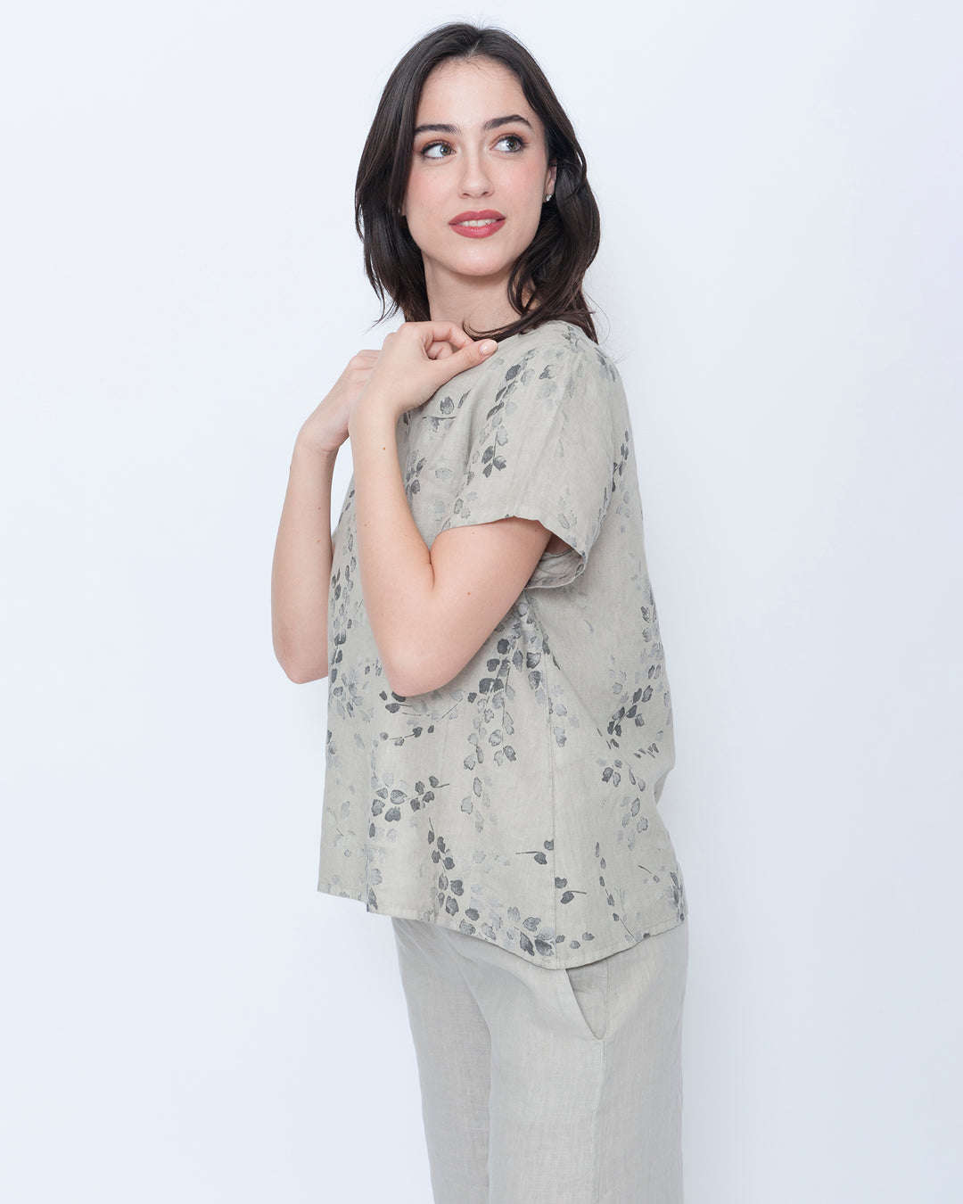 Blueberry Quiet Top, Beige Flora
