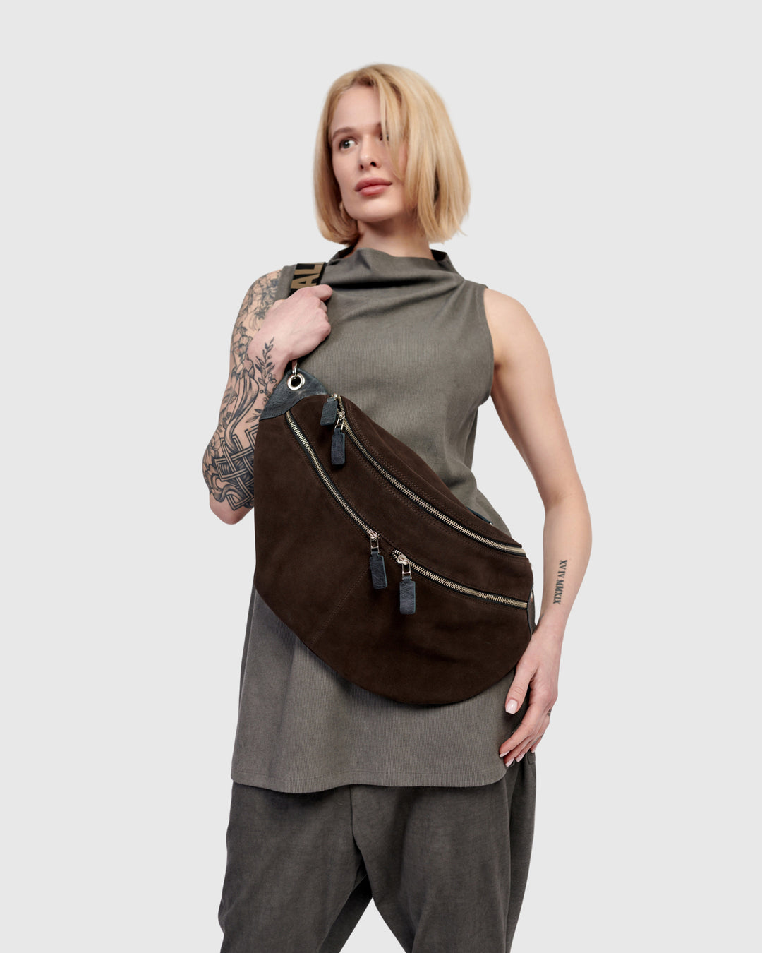 On-The-Go Large Sling Bag, Umber