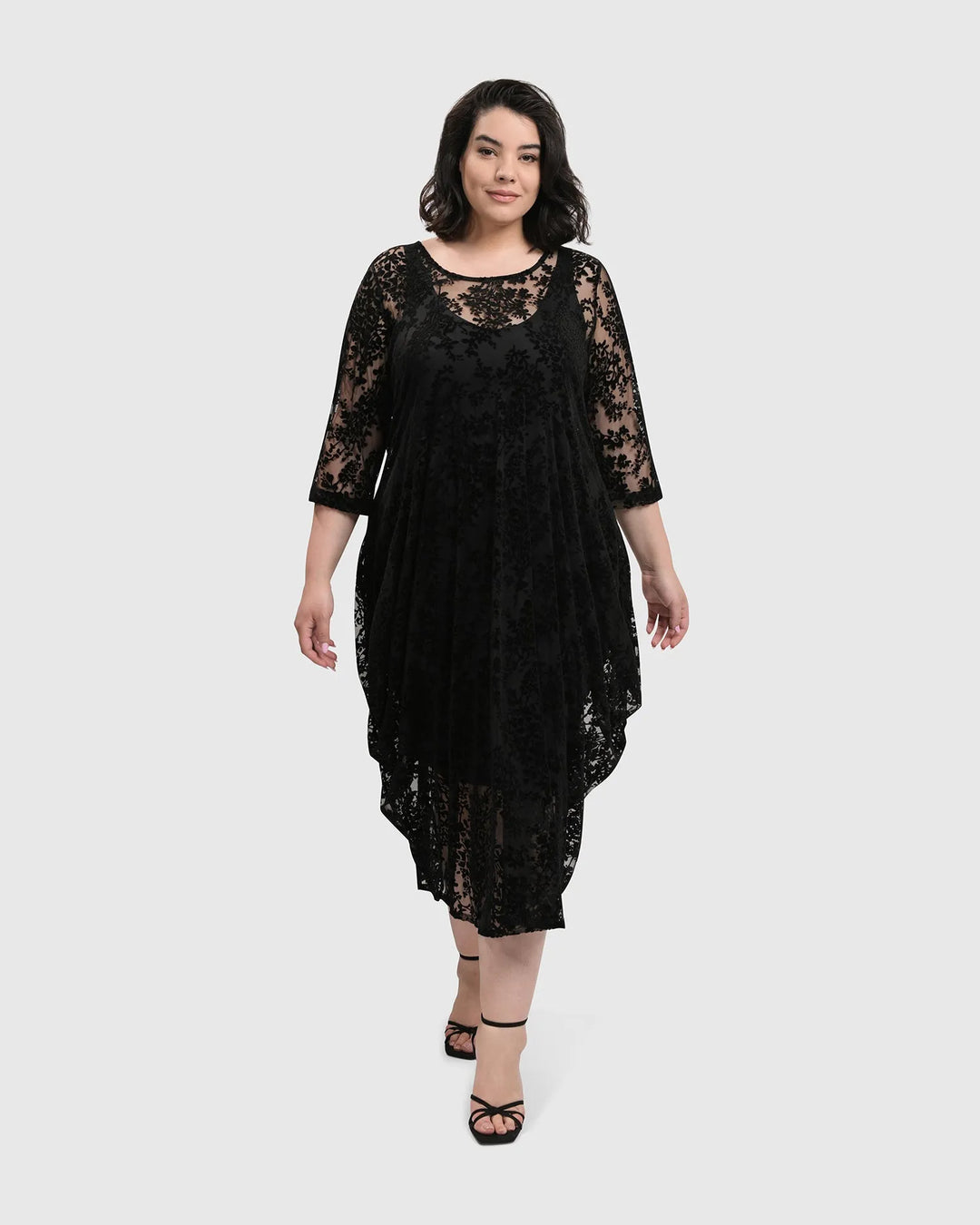RACEY LACEY DRAPE DRESS, LACE Alembika U.S. RACEY LACEY DRAPE DRESS, LACE Alembika U.S.