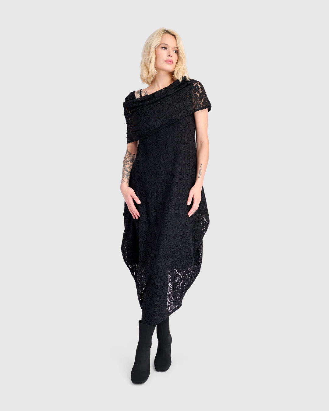 Savoir Lace Maxi Dress, Black