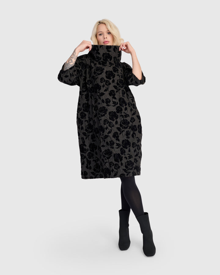 Jaquie Shift Dress, Black Roses