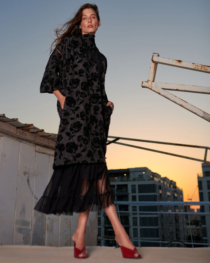 Jaquie Shift Dress, Black Roses