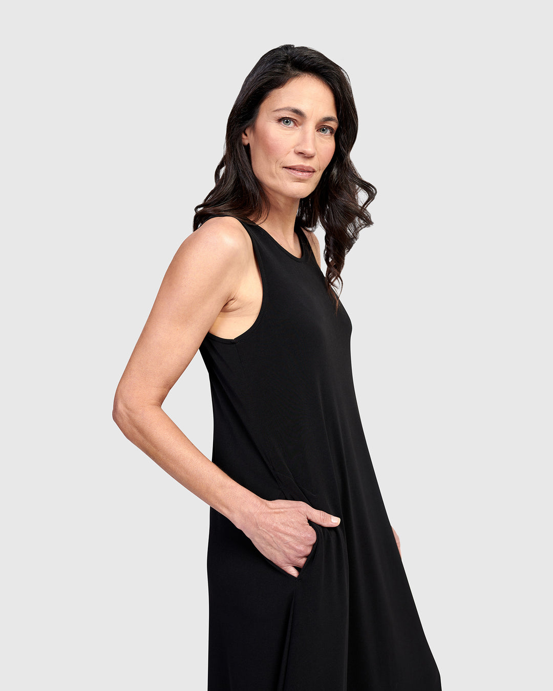 Essential Sleeveless Midi Dress, Black