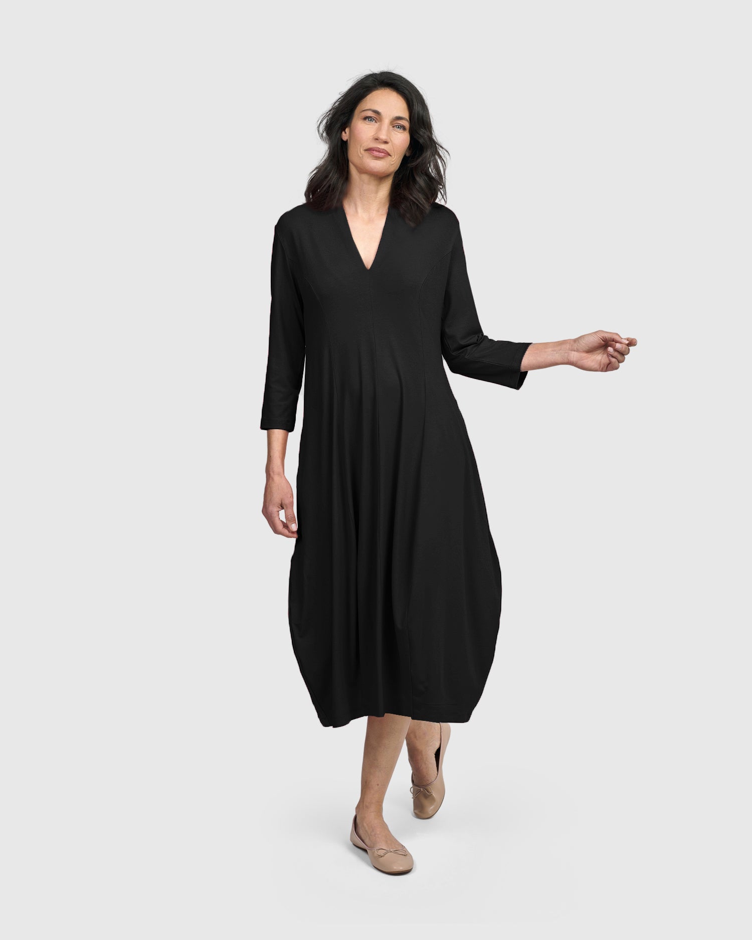 Essential Pockets Cocoon Dress, Black – Alembika U.S.