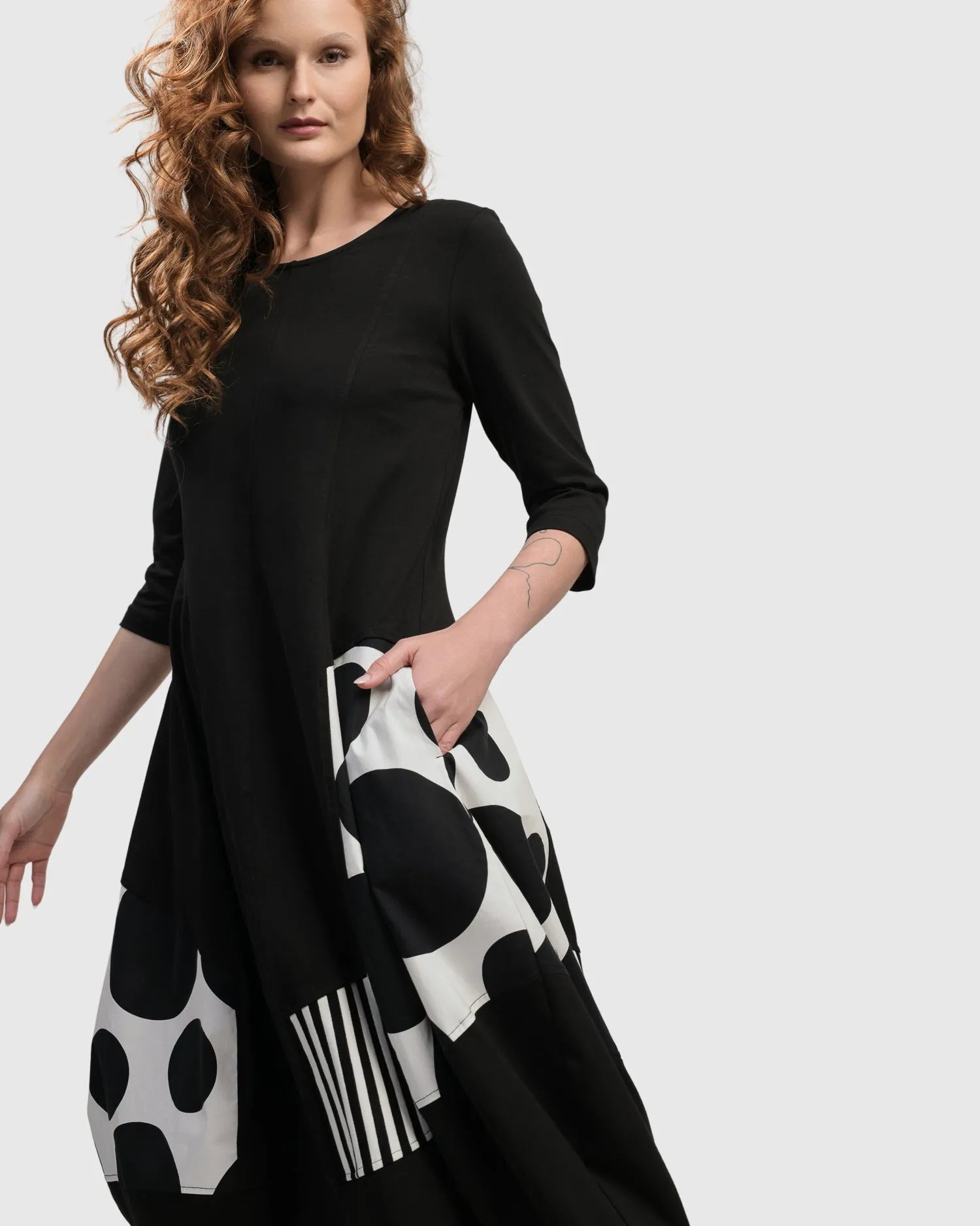 Urban Broadway Cocoon Dress, Mono – Alembika U.S.