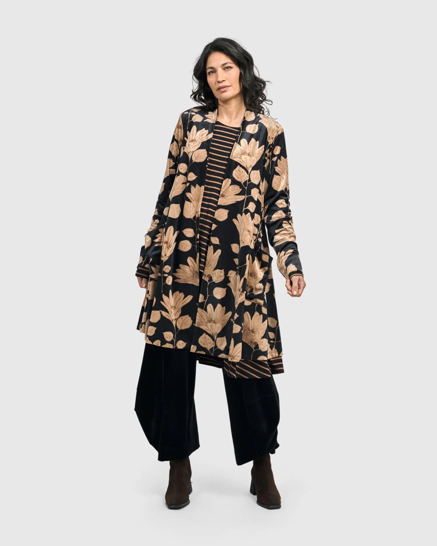 Velvet Smoking Jacket, Floral – Alembika U.S.