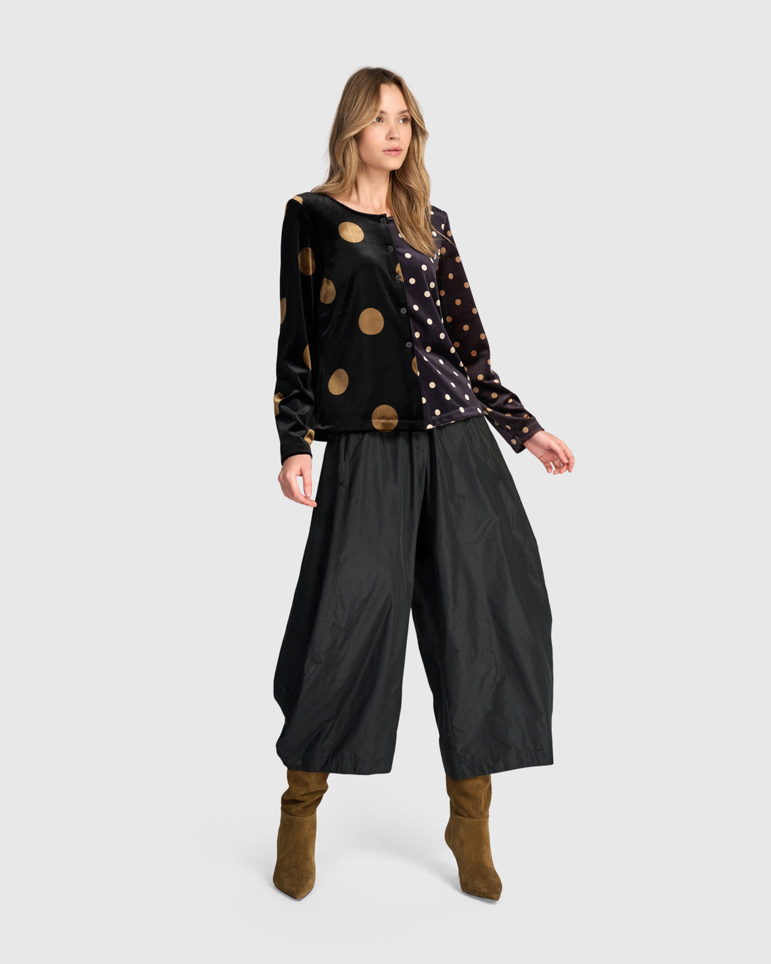 Andromeda Velvet Cardigan, Black/Gold Dot