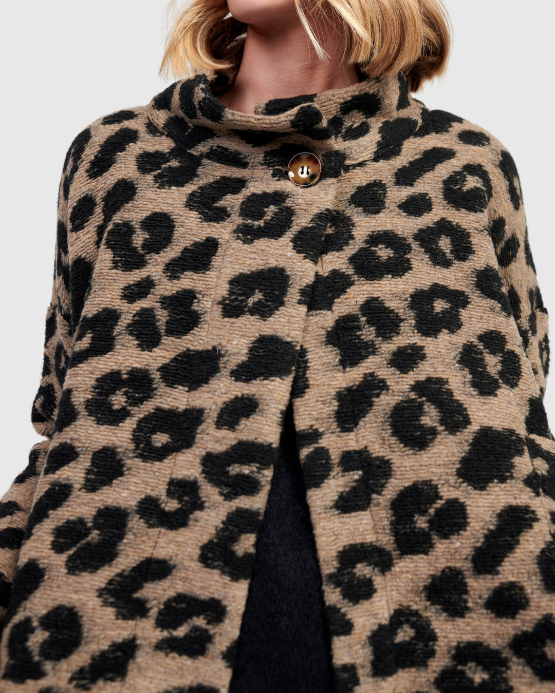 Nyx Cozy Cape Jacket, Leopard