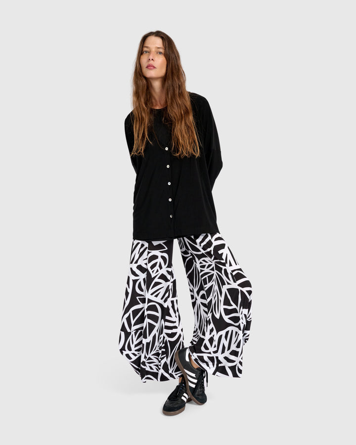 Essential Relaxed Crop Cardigan, Black