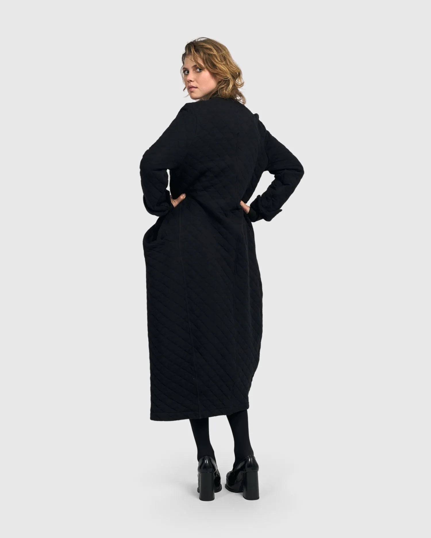 Urban Esmeralda Coat, Black – Alembika U.S. Urban Esmeralda Coat, Black – Alembika U.S.