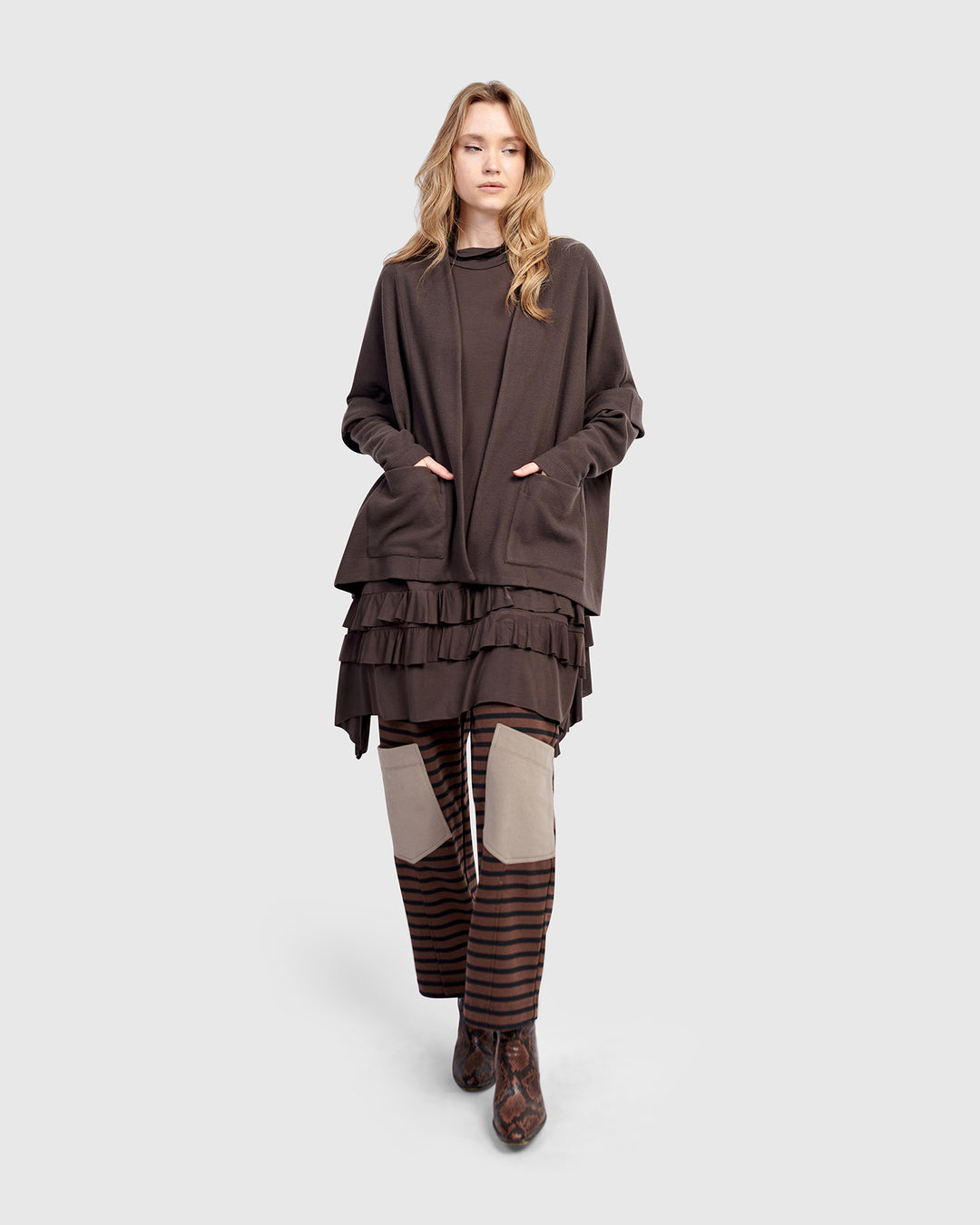 Urban Cloud Nestle Cardigan, Mocha