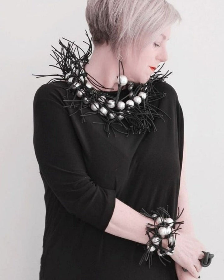 Spikes & Faux Pearls Necklace, White