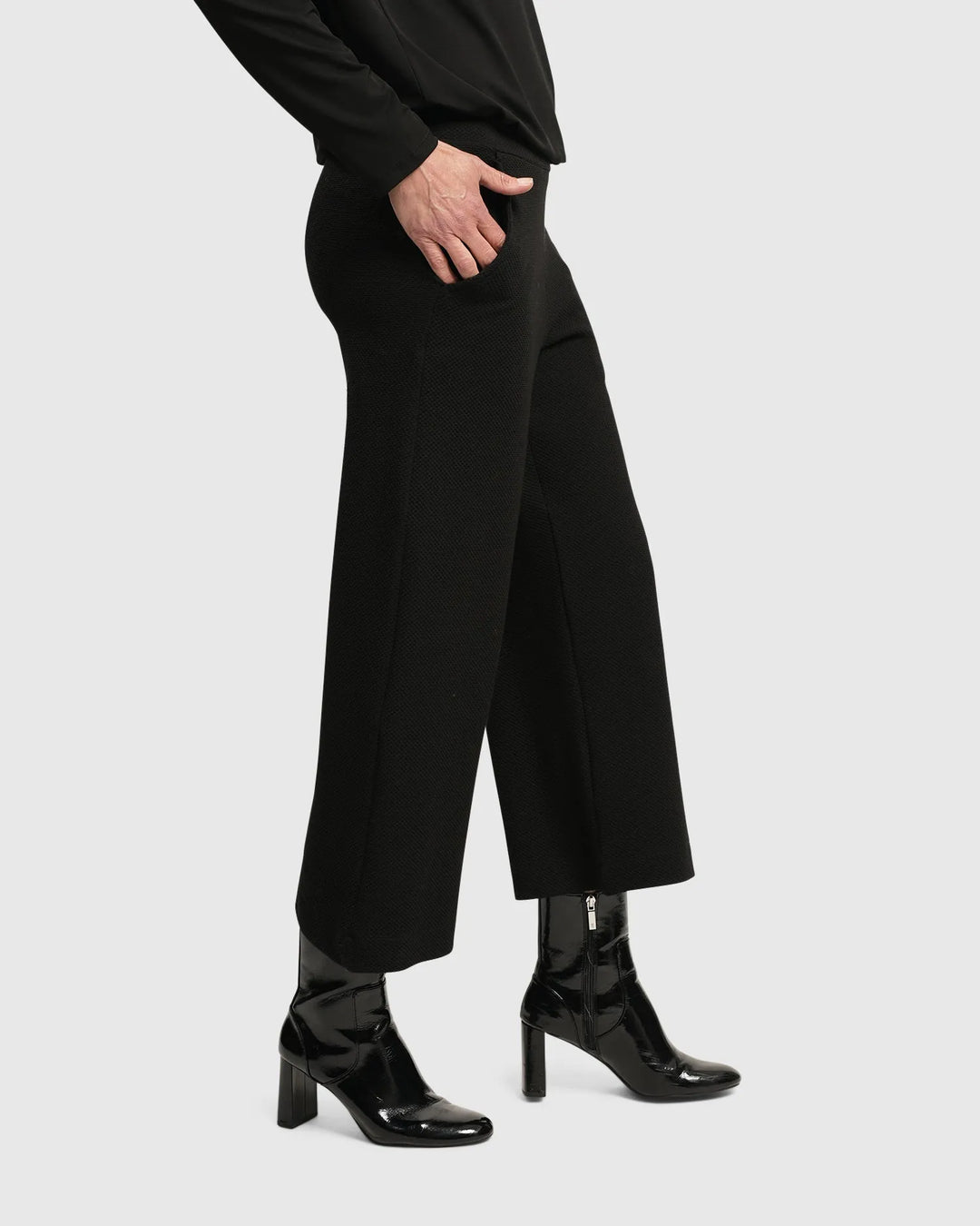 Superb Waffle Weave Ankle Pants, Black