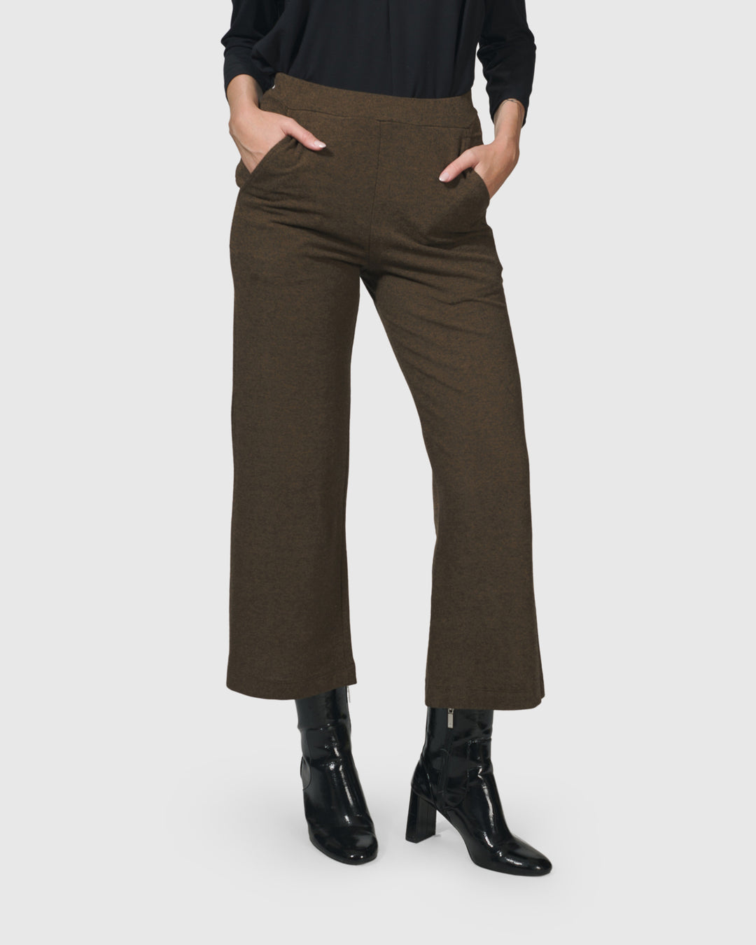 Essential Cropped Pants, Brown