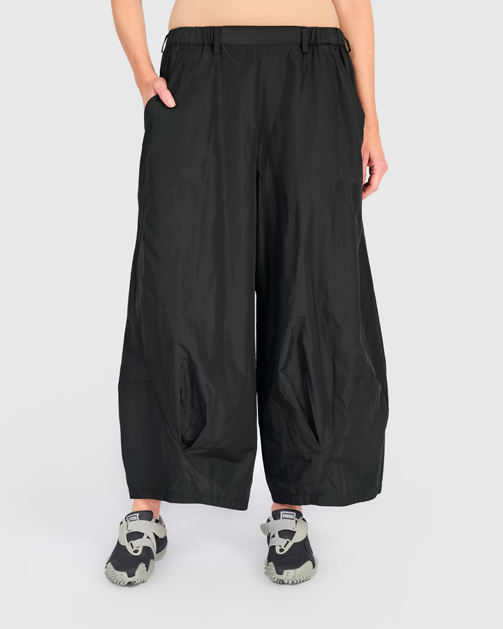 Amplified Swish Pants, Black