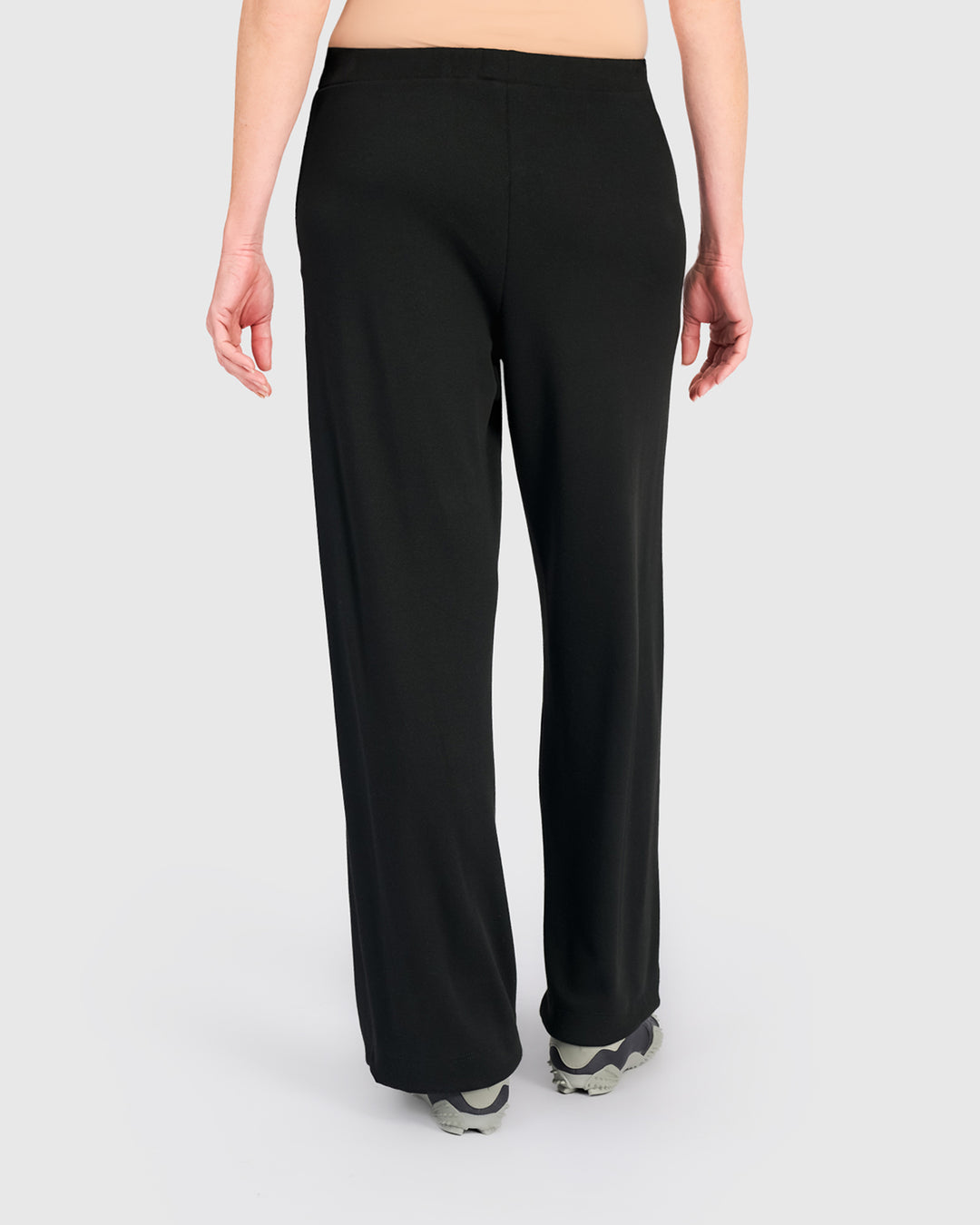 Smoothing Straight Pant, Black
