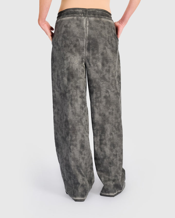Stone Wash Wide Leg Stretch Jeans, Smoke