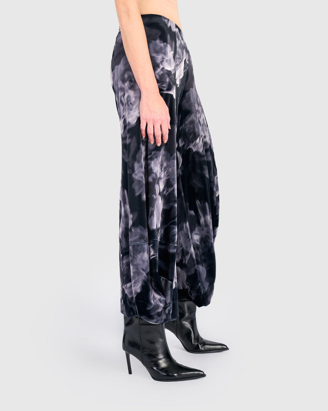 Cassis Velvet Punto Pants, Smoke Flora