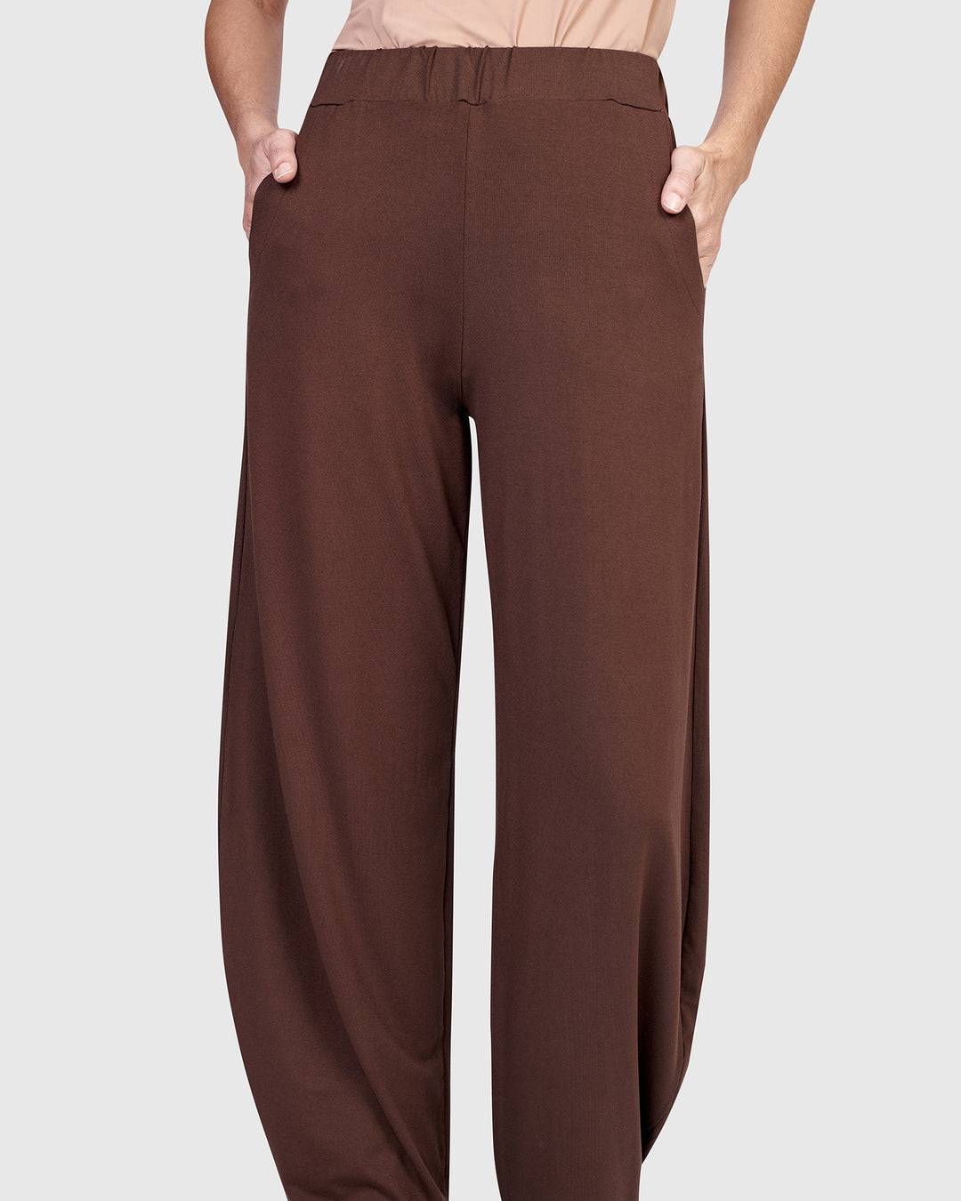 Essential Flow Pants, Umber