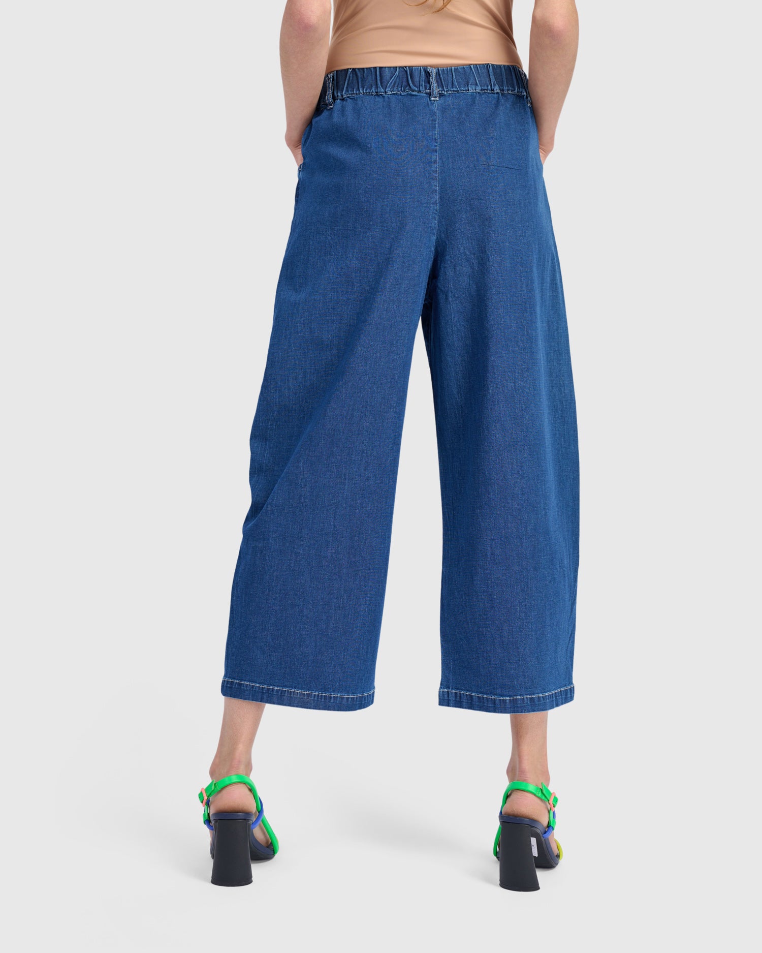 Denim Palma Capri Pants, Blue – Alembika U.S.