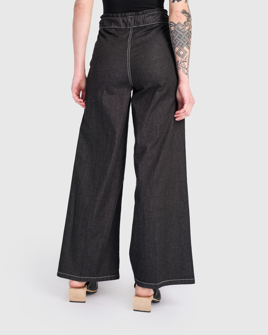 Washed Wide Leg Stretch Jeans, Jet