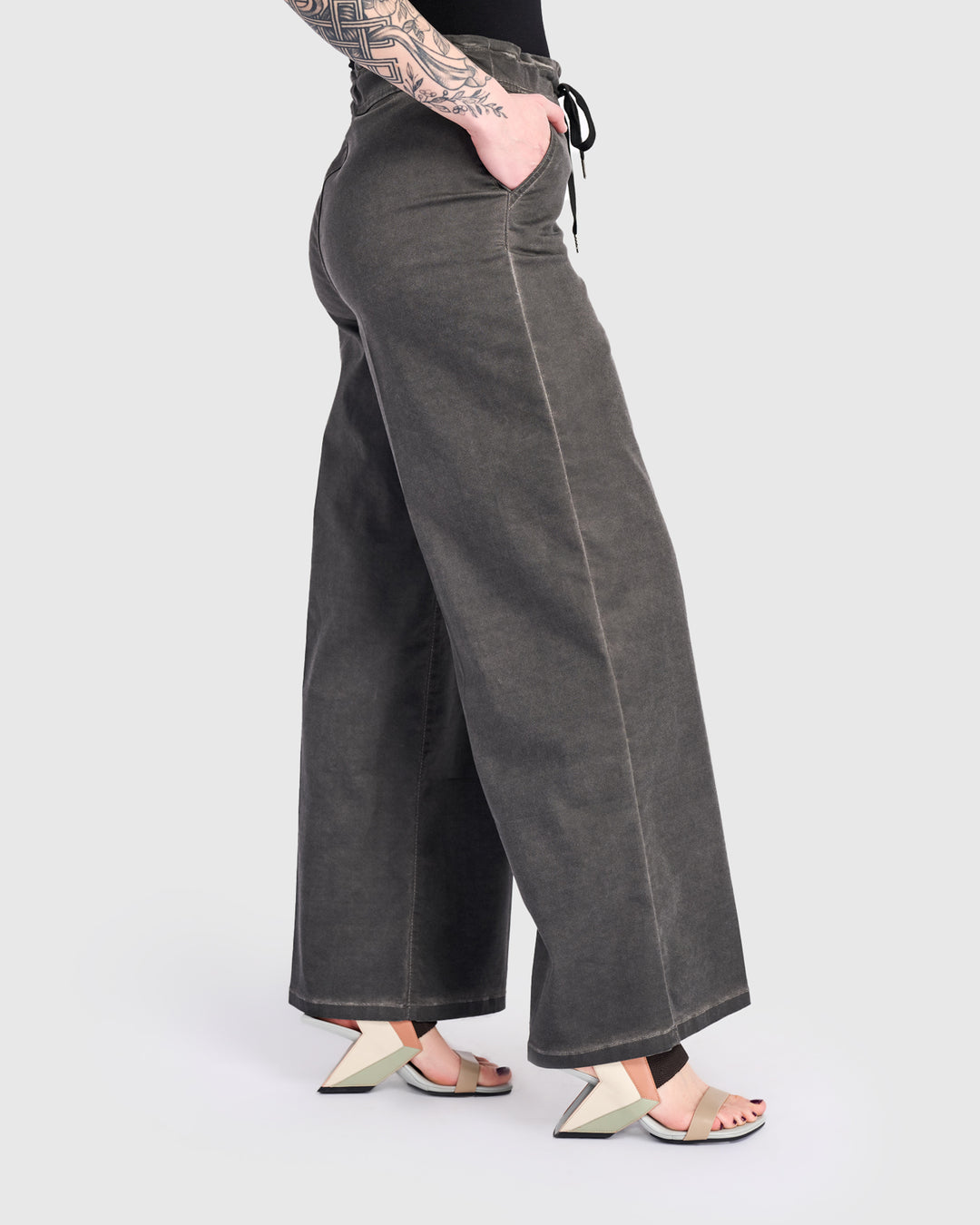 Washed Wide Leg Stretch Jeans, Steel