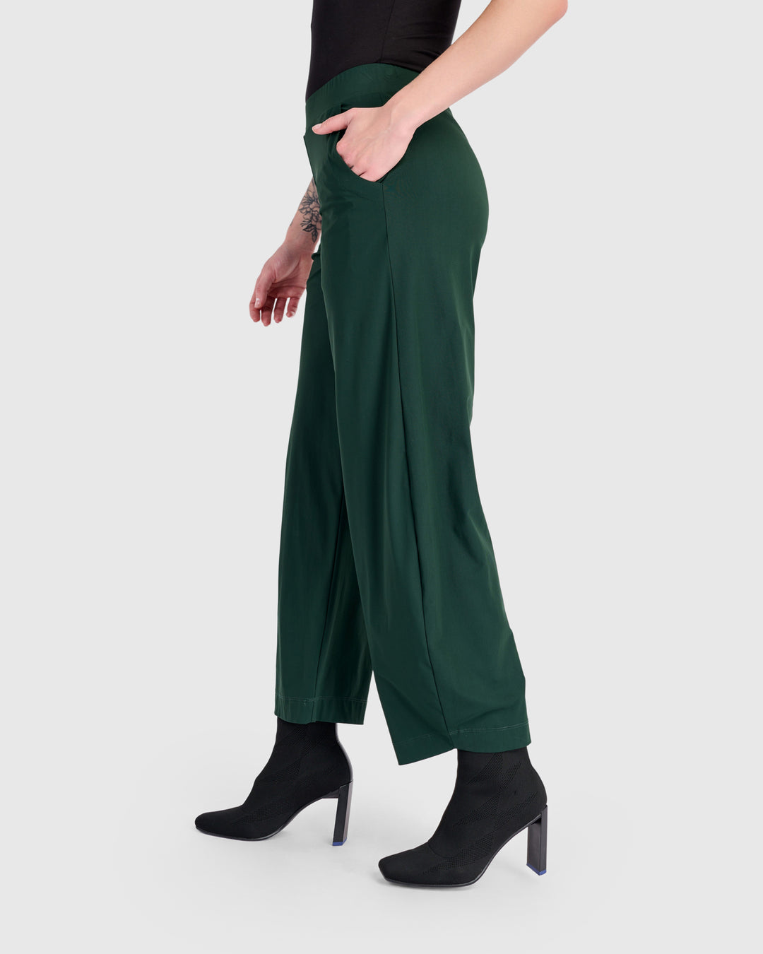 Essential Tekbika Flow Pants, Forest