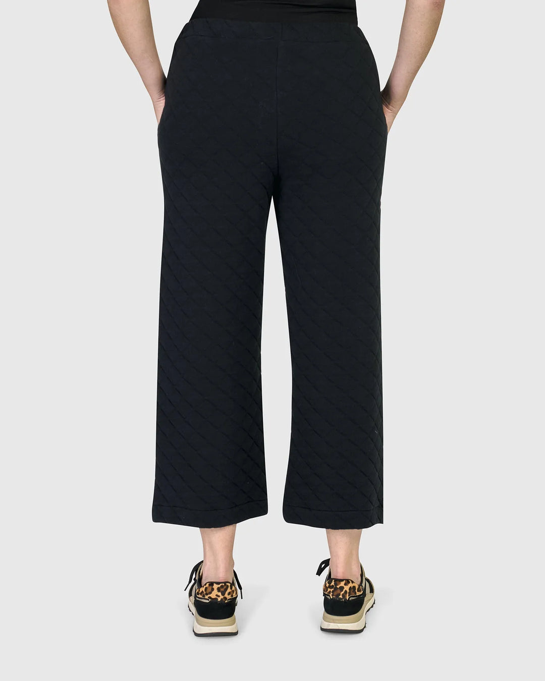 Urban Jetfire Cropped Pants, Black