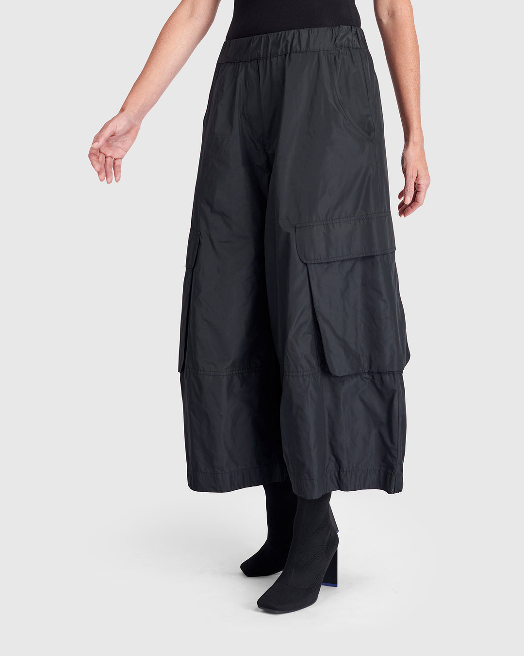 Urban Wide Cargo Pants, Black
