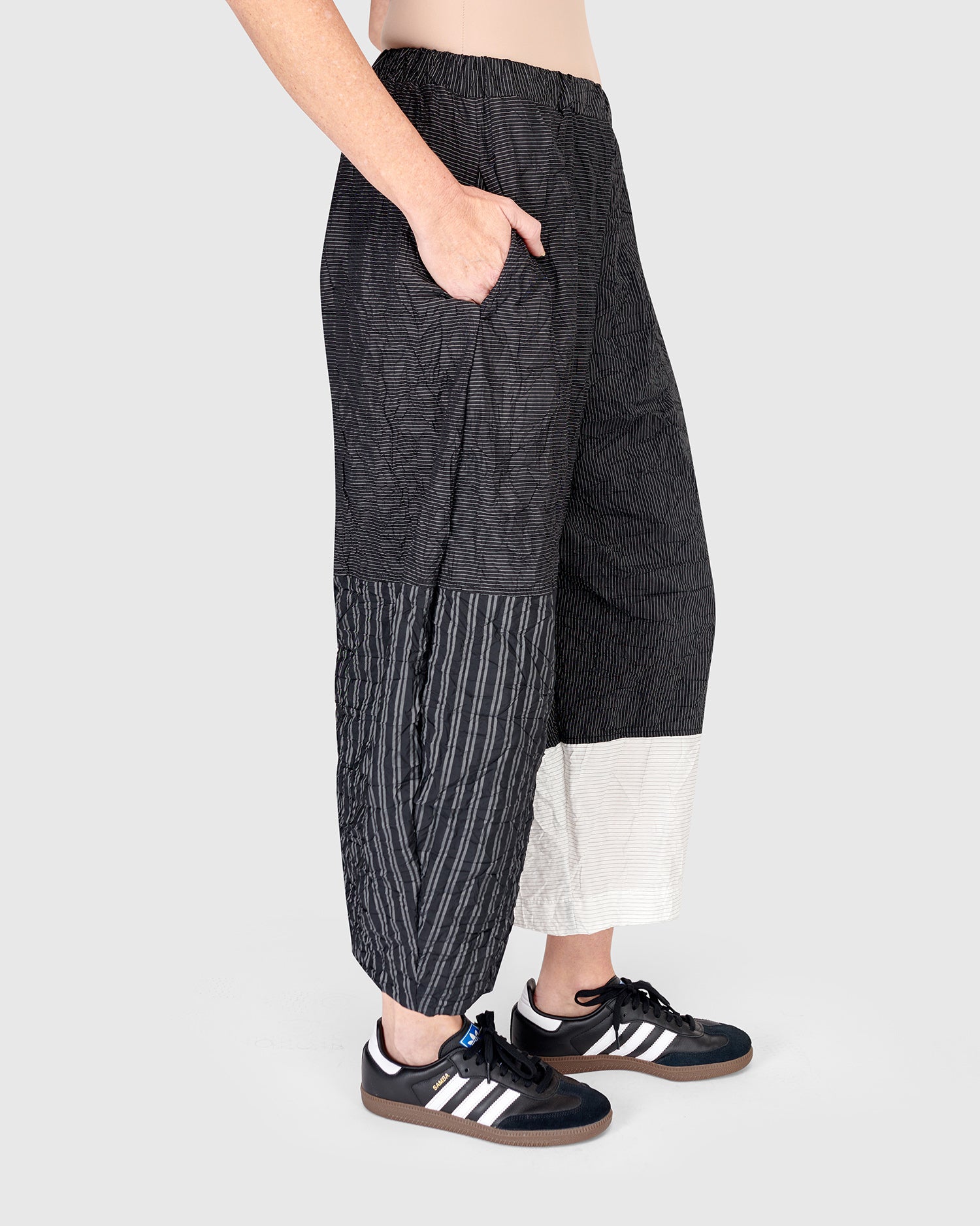 Urban Summit Lantern Pants, Mono – Alembika U.S.