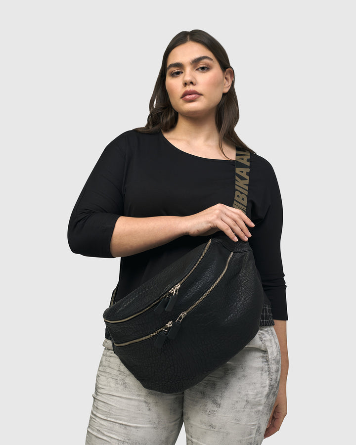 On-the-Go Large Sling Bag, Black