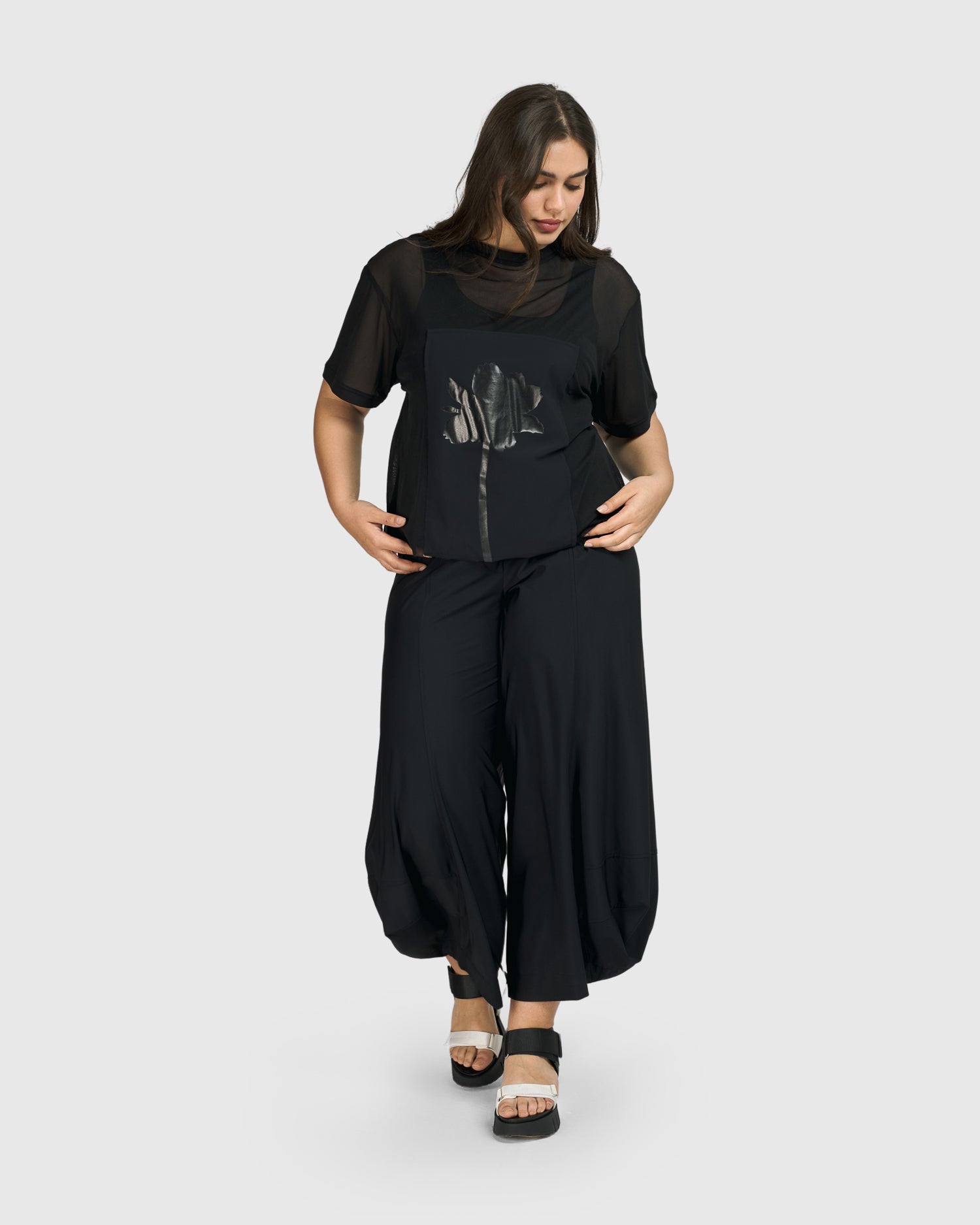 パンツ THE LATEST SS25 B-ALMA PANT (W03101T0173ABTP T0215) Essential Tekbika Punto Pants, Black – Alembika U.S.
