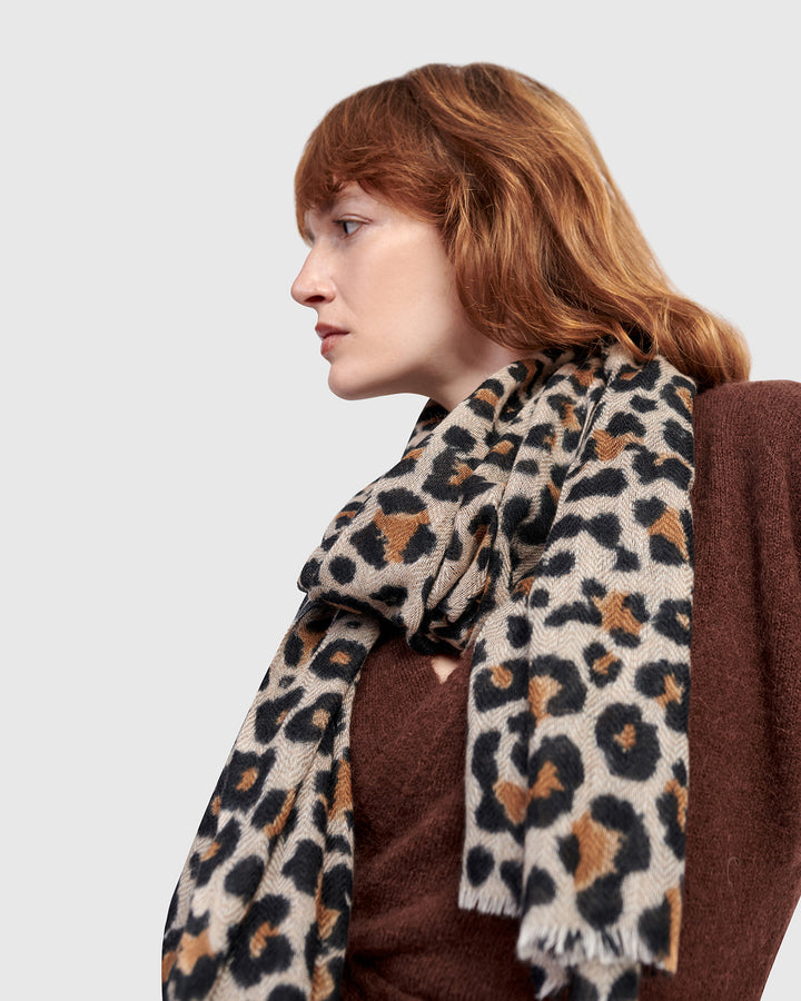 Roam Scarf, Leopard