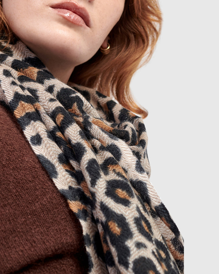 Roam Scarf, Leopard