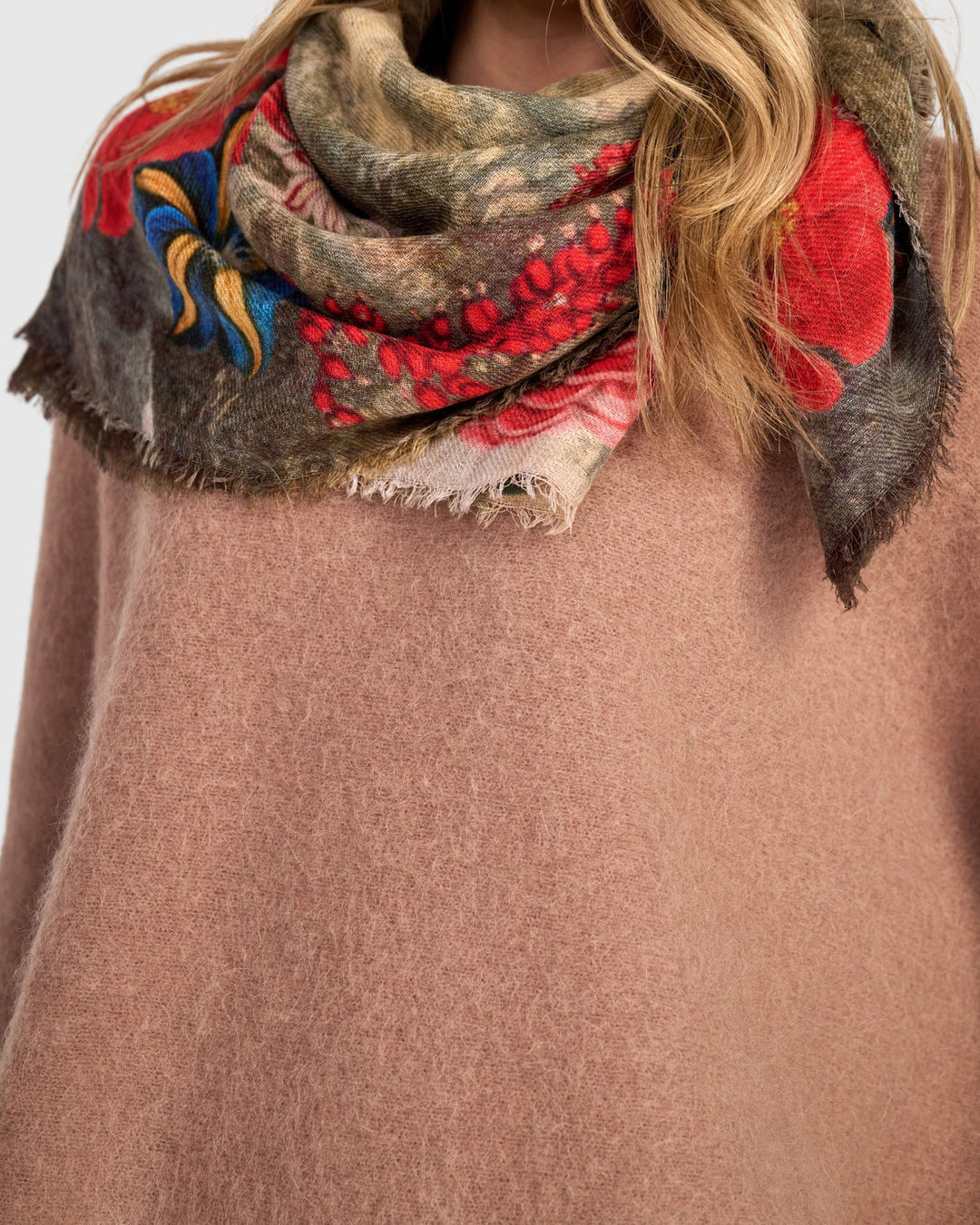 Deckle Scarf, Beige Bloom