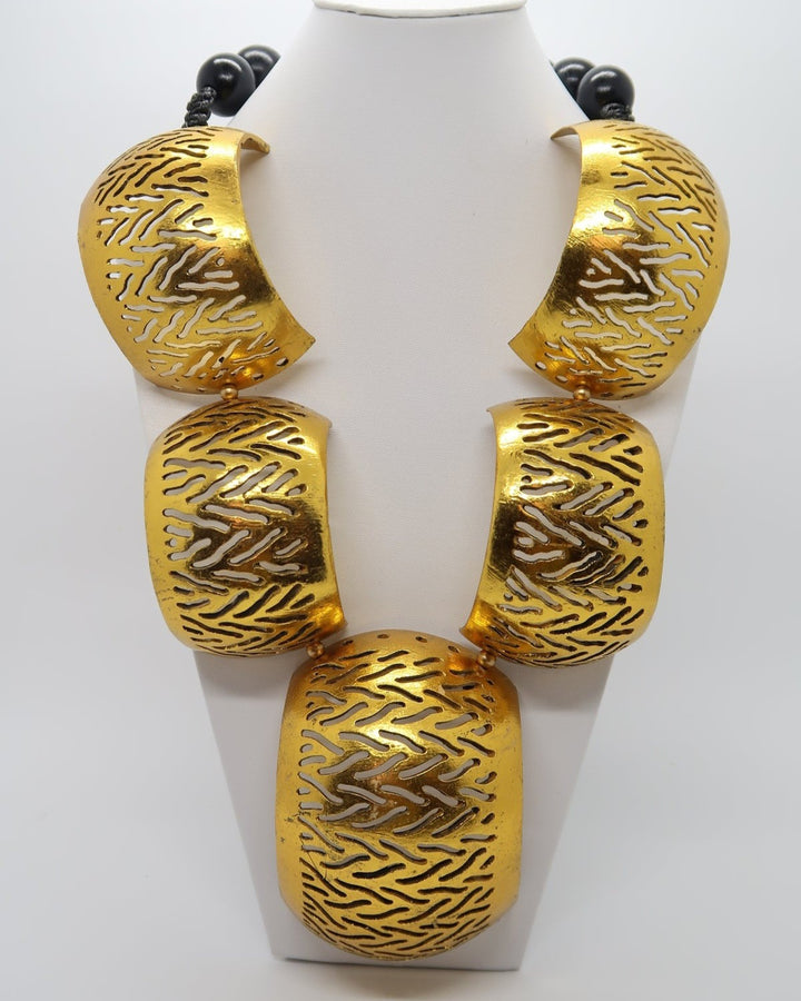 Cutout Coconut Gilded Necklace, Gold