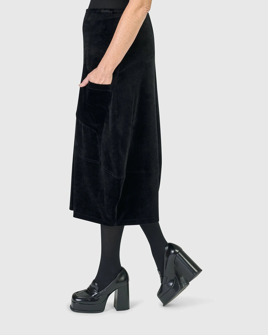 Licorice Velvet Skirt, Black