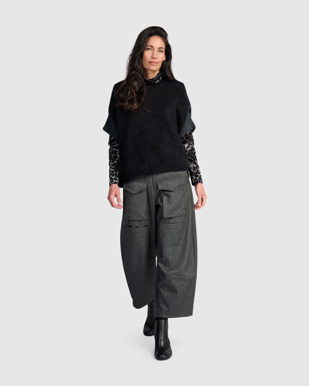 Shrouded Sweater, Black/Graphite