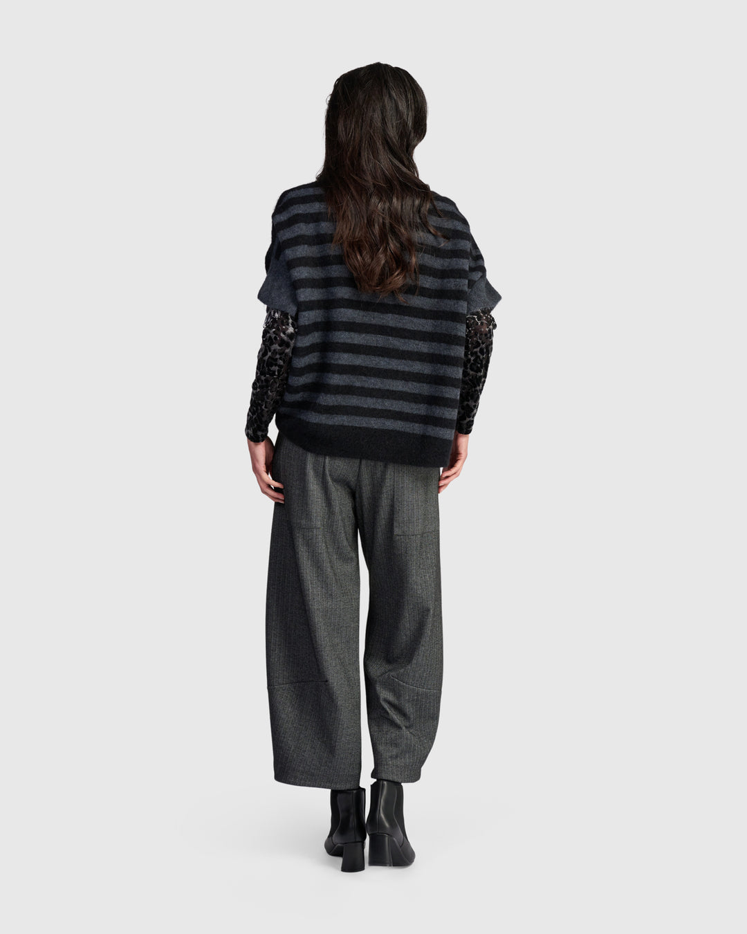 Shrouded Sweater, Black/Graphite