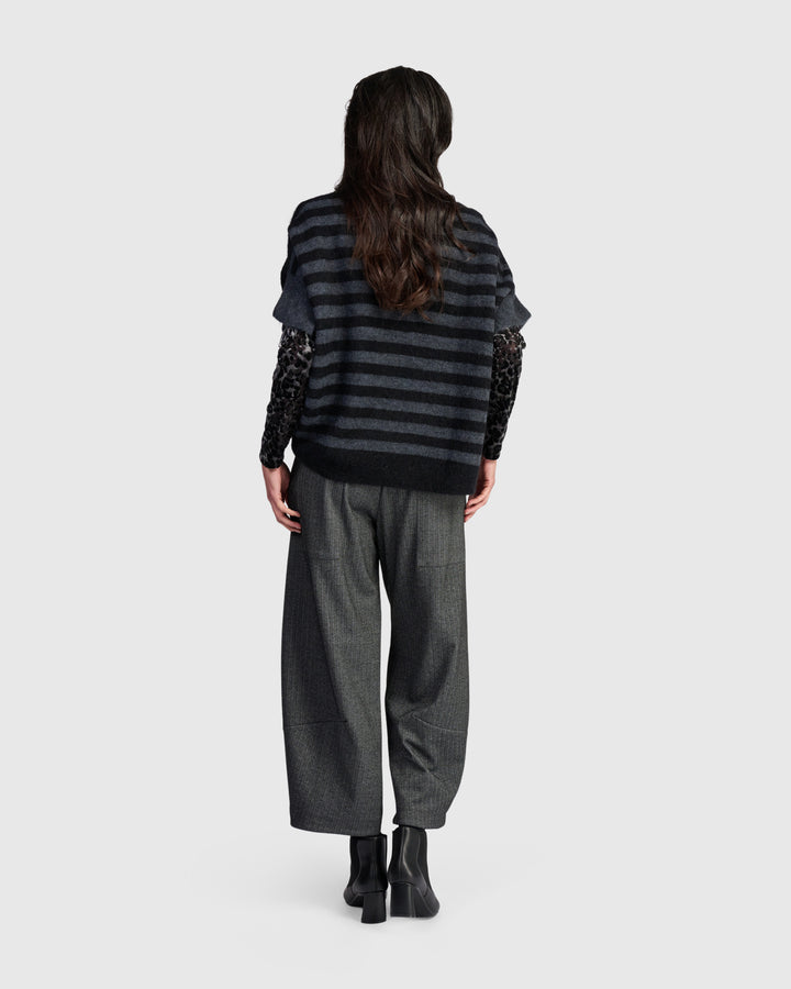 Shrouded Sweater, Black/Graphite