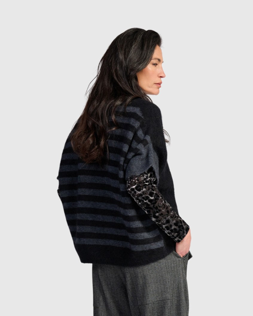 Shrouded Sweater, Black/Graphite