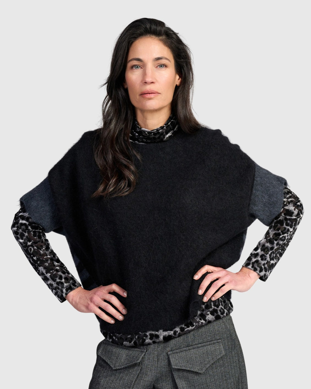 Shrouded Sweater, Black/Graphite