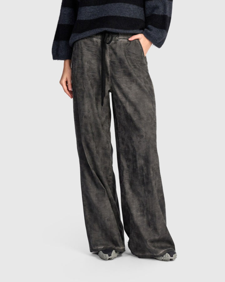 Stone Wash Wide Leg Stretch Jeans, Smoke